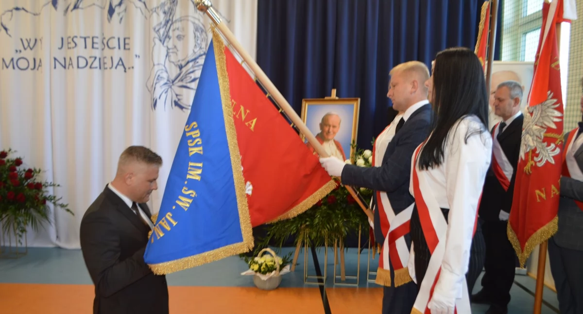 Szkoła w Strugach pod opieką Jana Pawła II 