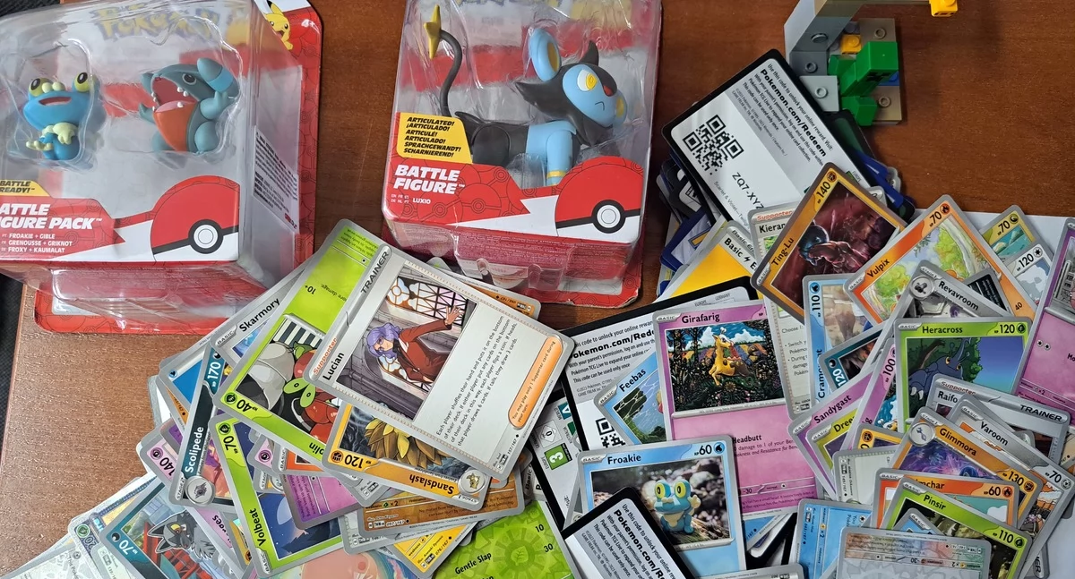 29-latek kradł towar ze sklepu - jego łupem padły... karty kolekcjonerskie Pokemon