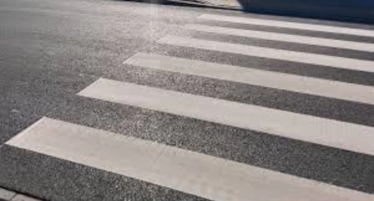 Potrącenie na przejściu dla pieszych. Seniorka trafiła do szpitala