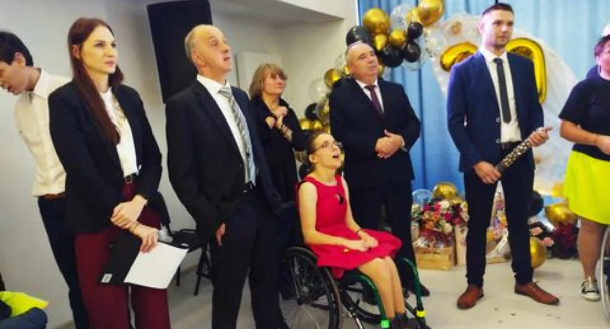 20-lecie Środowiskowego Domu Samopomocy w Strobinie: kwiaty, gratulacje i wspomnienia