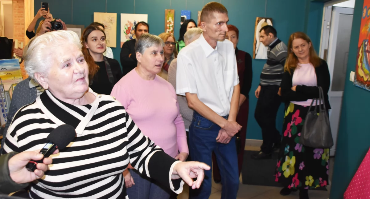 Wyjątkowe talenty mieszkańców DPS w Skrzynnie na wystawie w Wieluniu