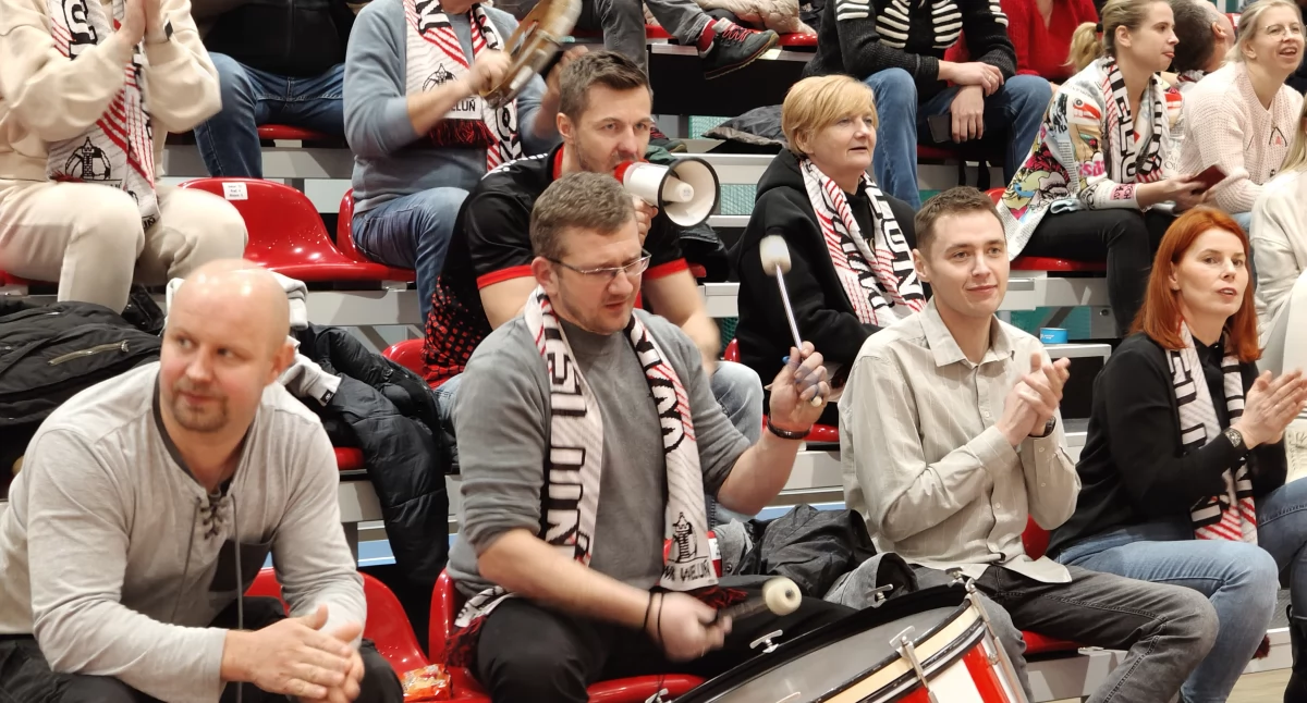 Wieluń ma siatkarski charakter! – WKS triumfuje we Wrocławiu