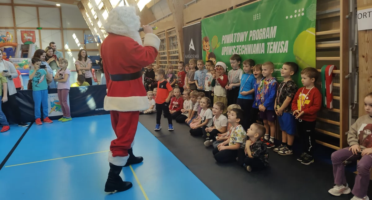 I Świąteczny Festiwal Tenisa w Wieluniu – sport, zabawa i świąteczna atmosfera