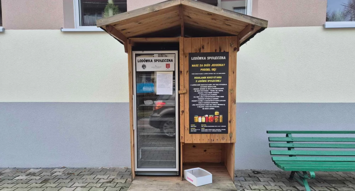 Lodówka społeczna w Wieluniu: wymiana z dobrego serca 