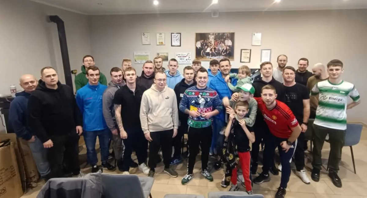 Emocje na wirtualnym boisku – Turniej FIFA 25 w Chorzynie