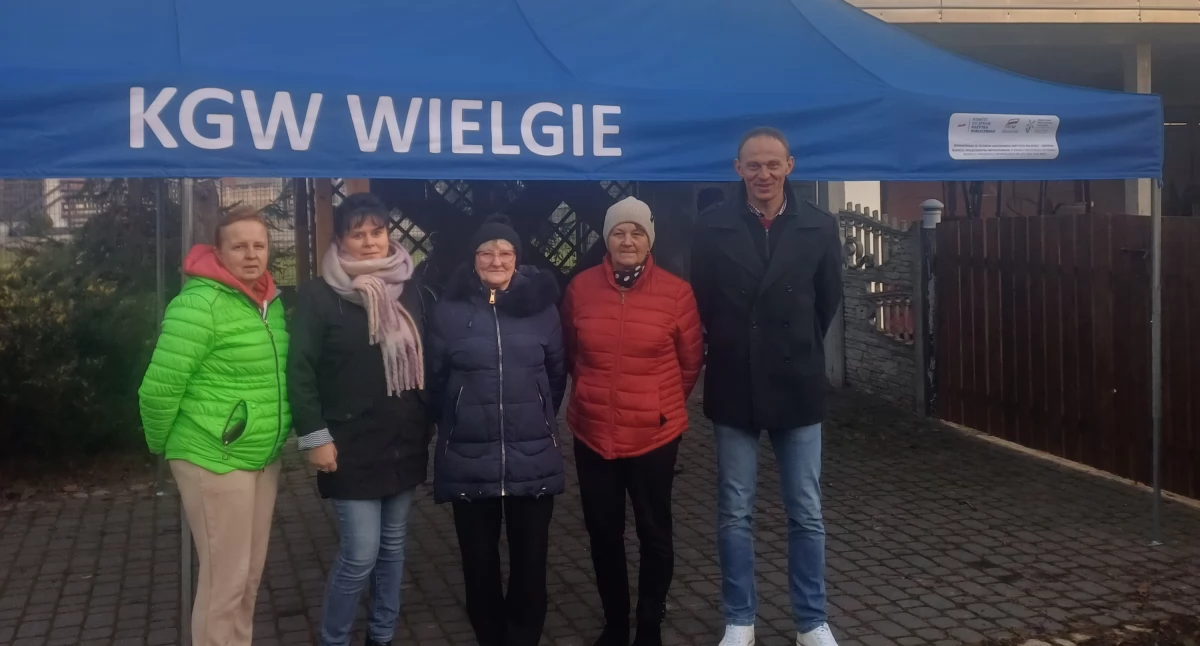 Nowy namiot dla KGW Wielgie