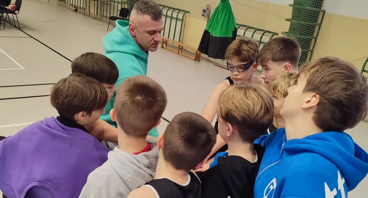 Porażka na inaugurację rundy rewanżowej. Koszykarze WKS Metapol Wieluń walczyli, ale zabrakło skuteczności