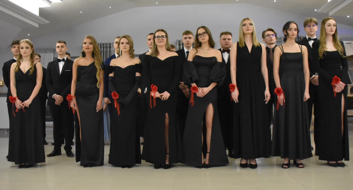 Studniówka maturzystów Zespołu Szkół im. Marii Skłodowskiej – Curie w Działoszynie
