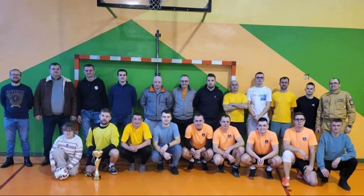 OSP Wrońsko triumfuje! Druhowie najlepsi w gminnym turnieju i jadą na powiat