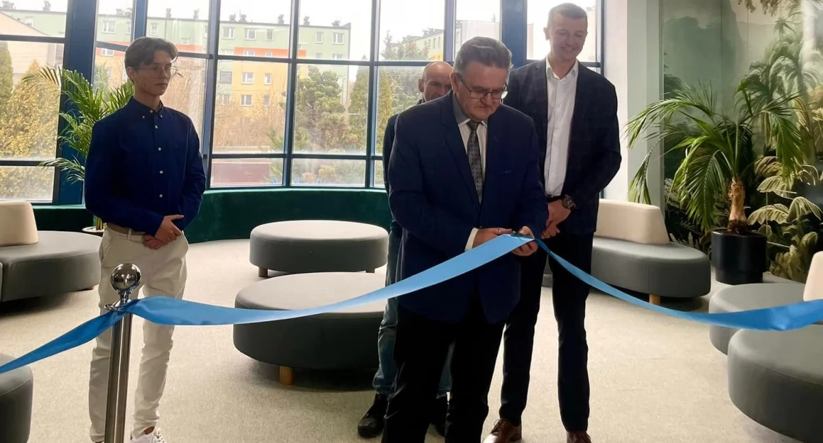 Nowa strefa relaksu w I LO im. Tadeusza Kościuszki w Wieluniu – oficjalne otwarcie