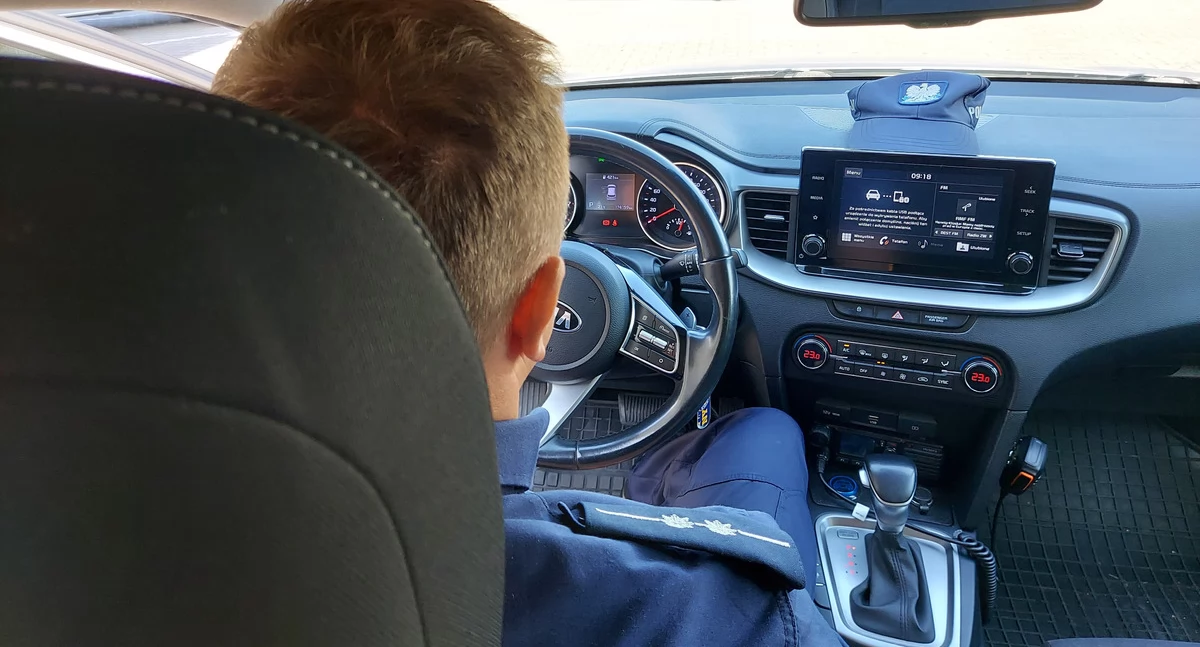 Wyprzedzał na przejściu dla pieszych - policjanci nie mieli dla niego taryfy ulgowej