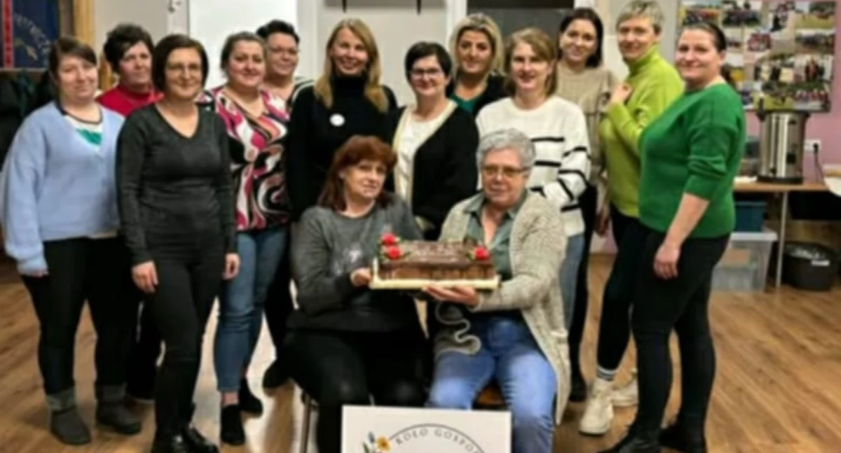 Charytatywny kiermasz  ciast na leczenie Moniki Wypych z Wichernika