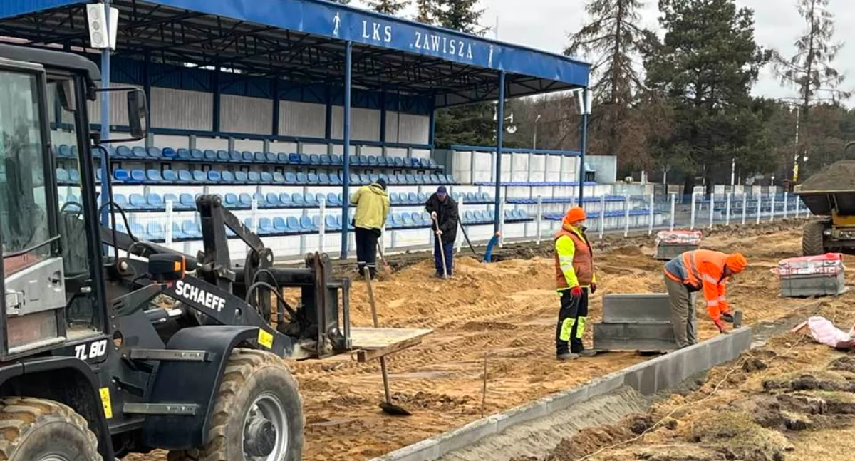 Rozpoczęto modernizację Stadionu Miejskiego w Pajęcznie – nowoczesne udogodnienia dla sportowców i kibiców