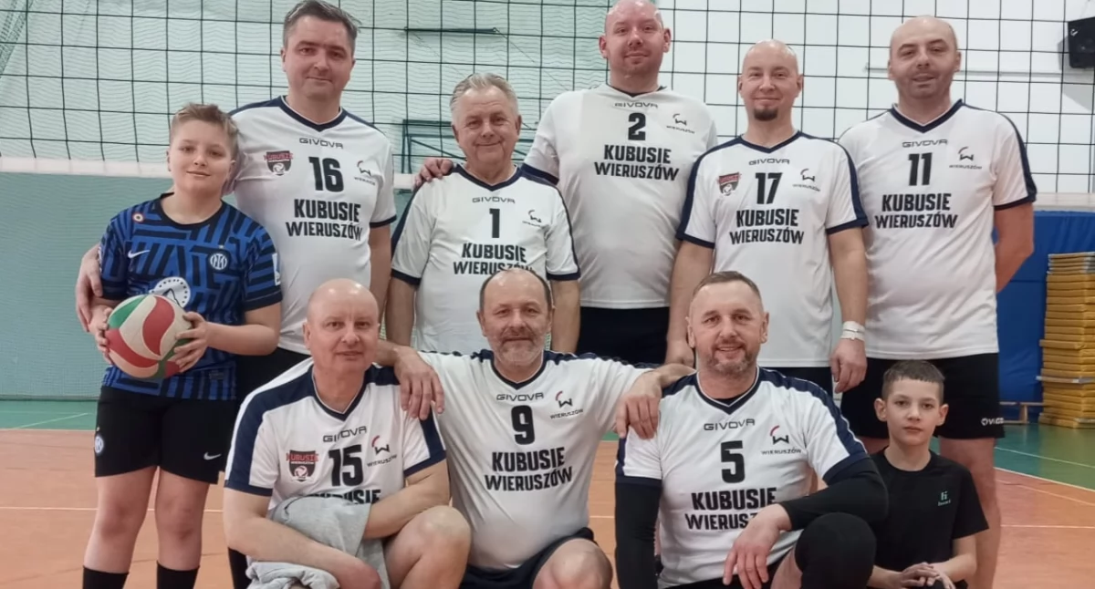 Siatkarskie emocje w Wieruszowie już po raz ósmy! Kolejka ligowa przyniosła zacięte mecze i efektowne zwycięstwa
