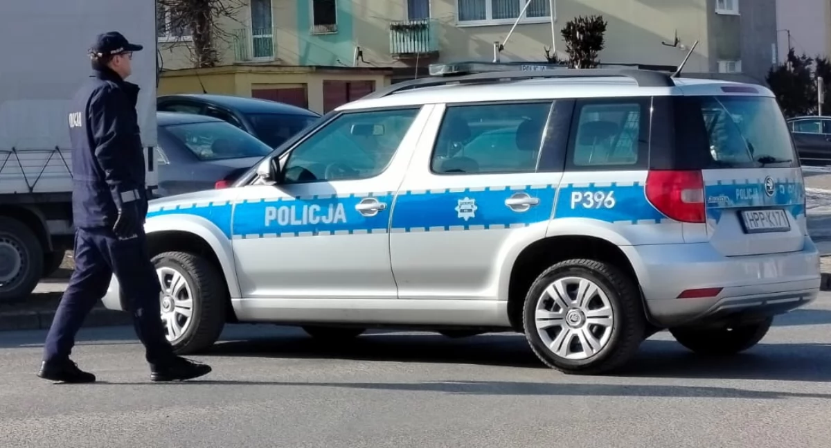Wypadek czy kolizja: Zderzenie samochodów w Wojkowie