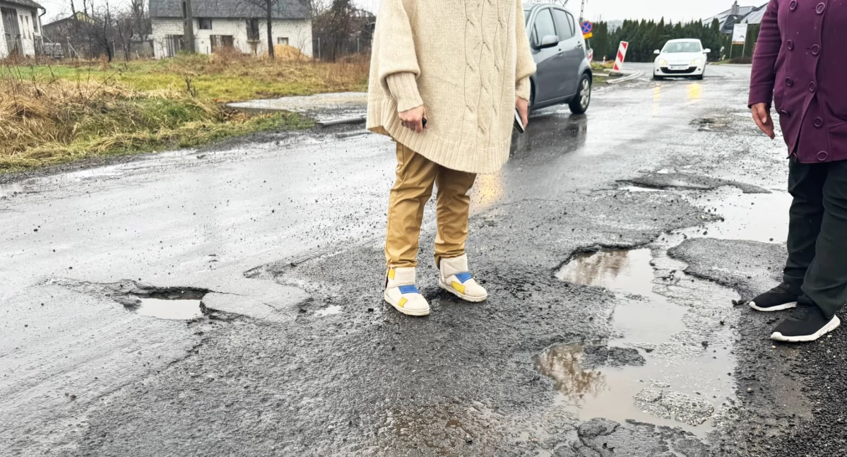 Fuszerka na drodze powiatowej. Ludzie: albo brakło asfaltu, albo rozumu