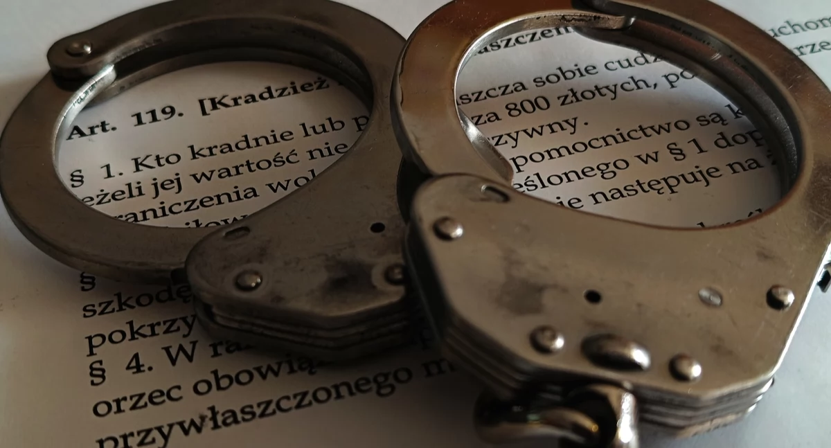 Ukradł dwa piwa ze sklepu - okazało się, że był poszukiwany