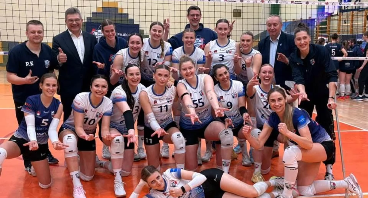 Siatkarki KS Pajęczno bezbłędne w półfinale! Pewne zwycięstwo w pierwszym meczu