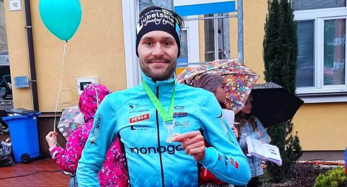 Adam Kuś na podium Trofeo Cinelli