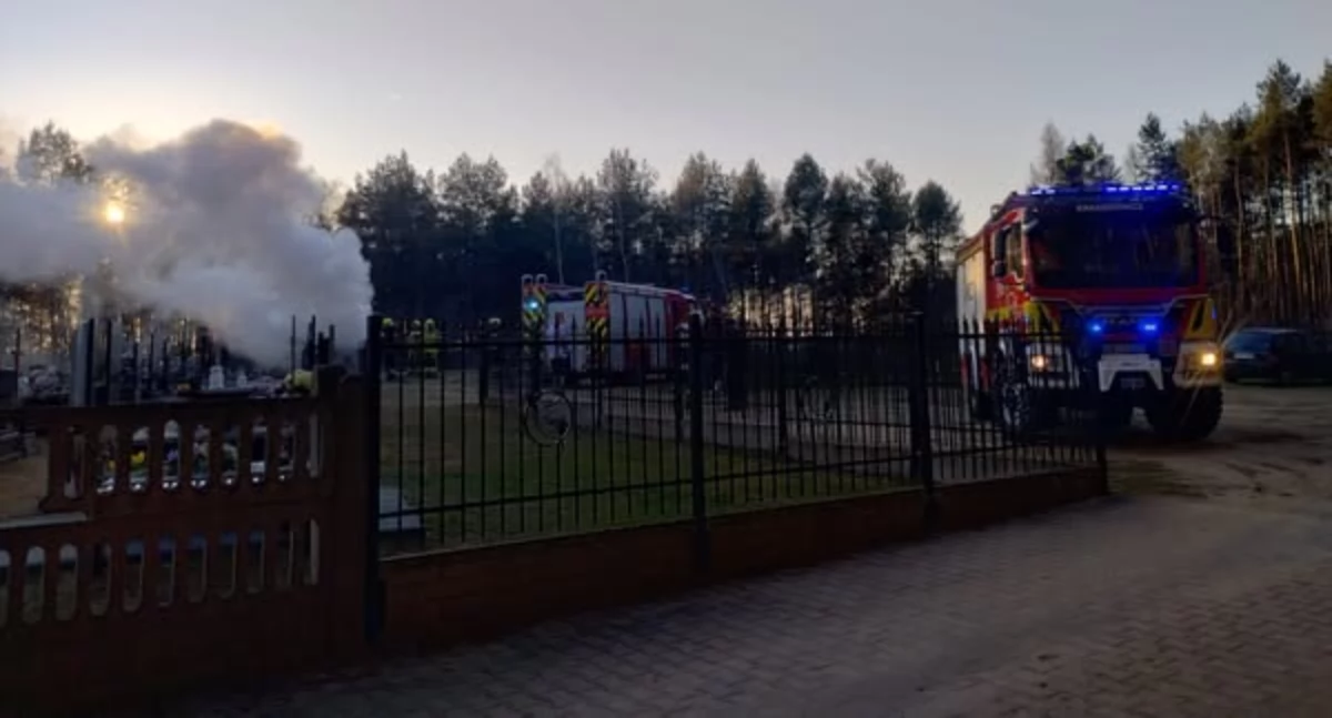 Pożar śmietnika na cmentarzu