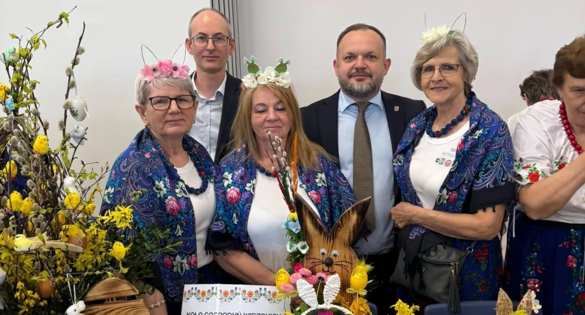 Koła Gospodyń Wiejskich z Nietuszyna oraz Niemierzyna reprezentowały powiat wieluński na konferencji ,,Wielkanoc z KGW