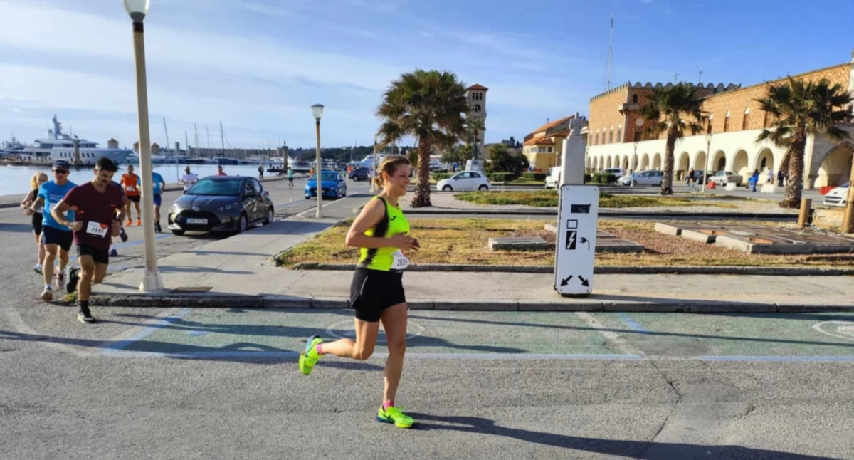 „Sen o greckiej wyspie Rodos spełnił się” – biegacze z Wielunia rywalizowali podczas 10. Maratonu TUI Rodos w Grecji