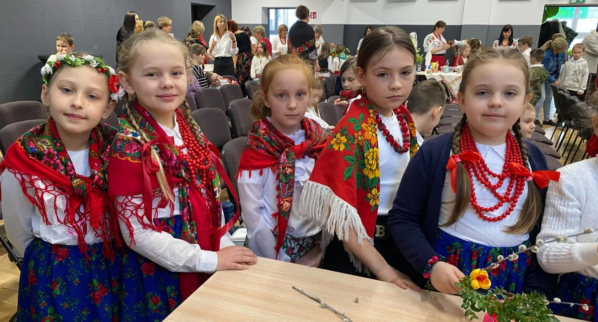 Warsztaty wielkanocne w Gminnym Centrum Kultury i Bibliotece Publicznej w Konopnicy: Tradycja i kreatywność w jednym miejscu 