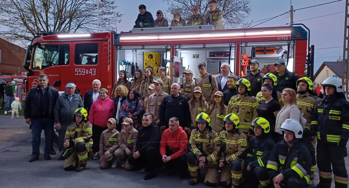 Nowy wóz strażacki dotarł do Ochotniczej Straży Pożarnej w Rychłocicach
