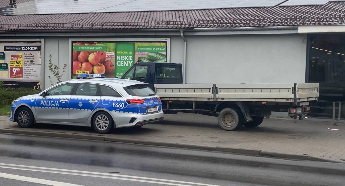 Kolizja na ulicy 18 stycznia w Wieluniu: Jedna osoba zabrana do szpitala