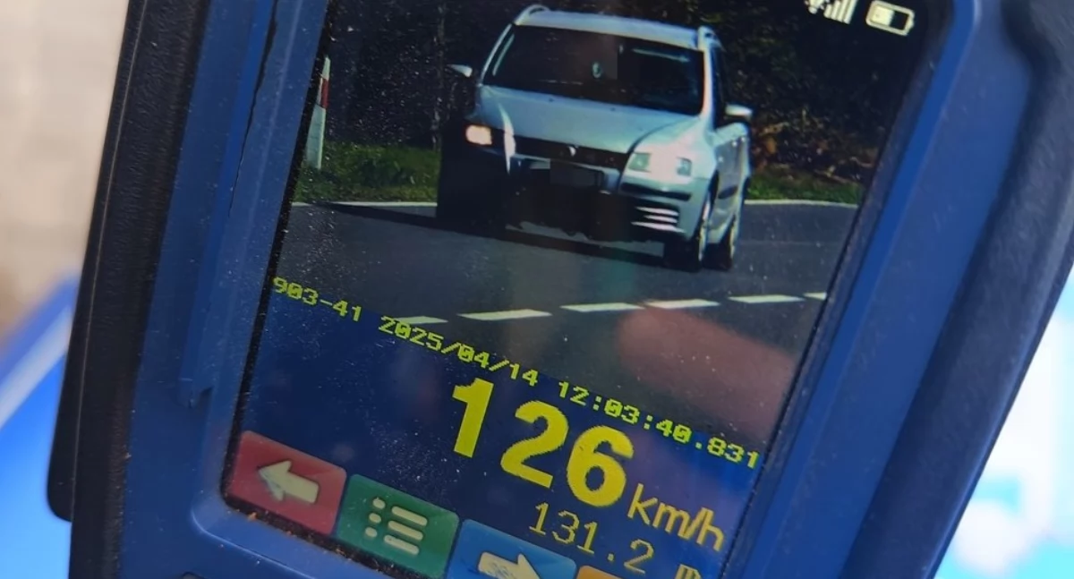 Gnał jak szalony w obszarze zabudowanym - był pijany i chciał uciec policjantom