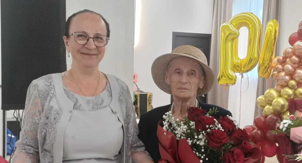 Stefania Skoczylas z Kraszkowic ma sto lat. Swoje wyjątkowe urodziny świętowała w zacnym gronie