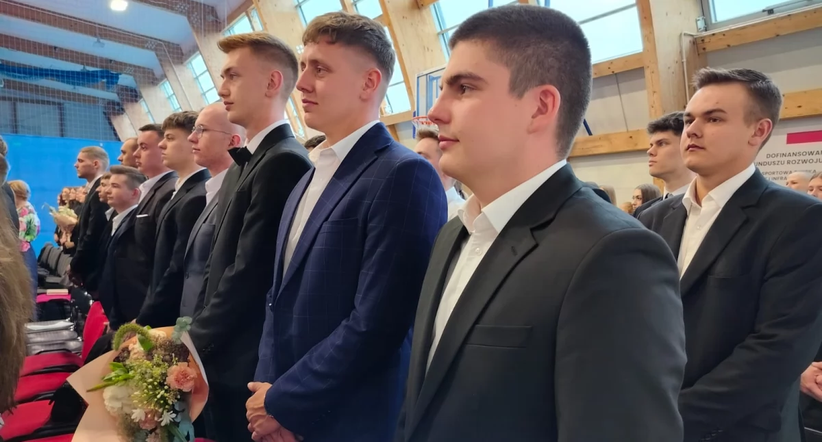 Uroczyste ukończenie technikum w Zespole Szkół nr 1 w Wieluniu