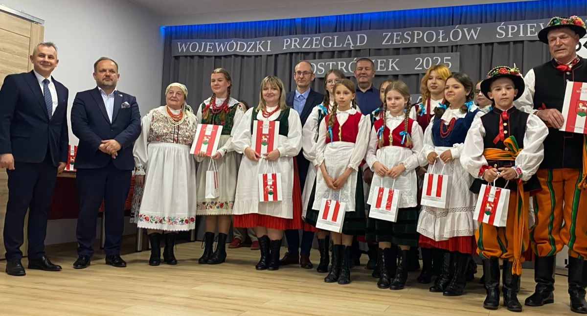 Gala Laureatów Wojewódzkiego Przeglądu Zespołów Śpiewaczych w Ostrówku: 10 wykonawców z łódzkiego pojedzie na Festiwal Kapel i Śpiewaków Ludowych do Kazimierza Dolnego