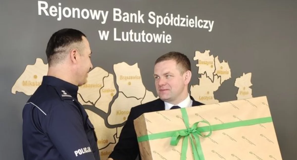 Wieruszowscy policjanci otrzymali nowe komputery. Ufundował je Rejonowy Bank Spółdzielczy w Lututowie