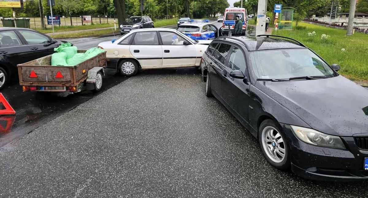 Zderzenie bmw i opla - 36-latek nie miał prawa jazdy