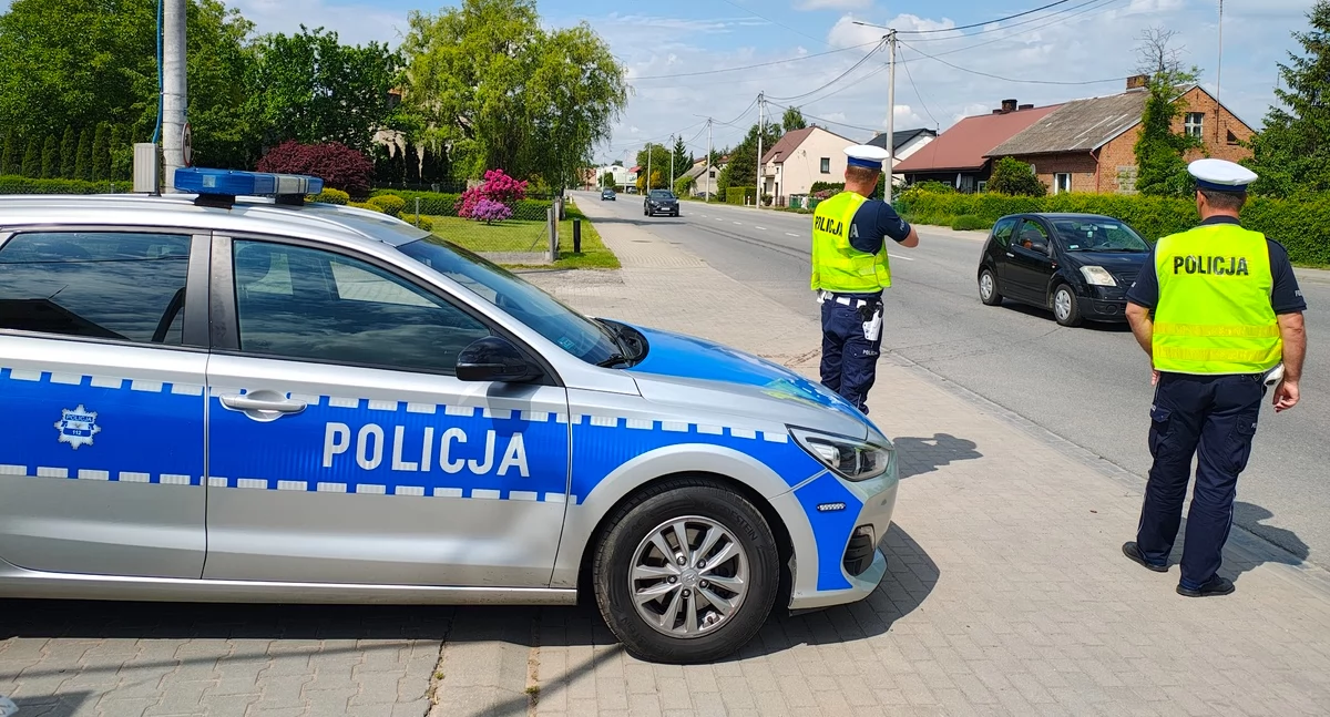 Policyjne kontrole na drogach powiatu wieruszowskiego - jakie wykroczenia popełniali kierowcy?