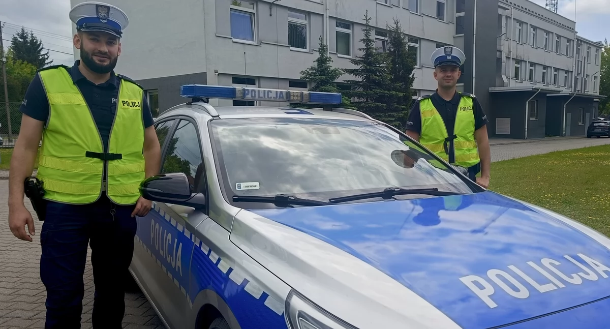 Zdenerwowany mężczyzna poprosił policjantów o pomoc - jego 7-letnia córka potrzebowała szybkiej pomocy 