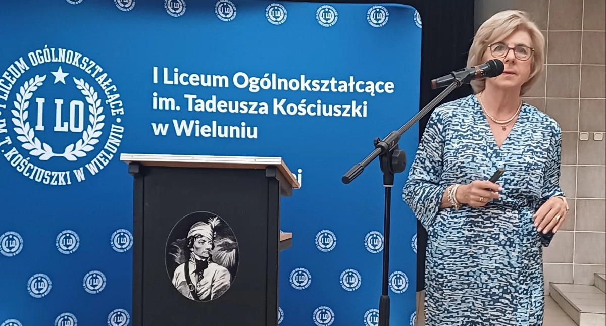 Spotkanie z prof. dr hab. Ewą Niebudek – Bogusz w ramach programu „Z pasji do…” w I Liceum Ogólnokształcącym w Wieluniu