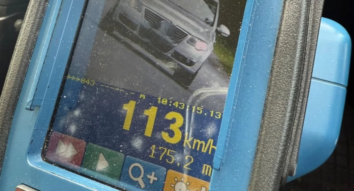 Dwóch kierowców straciło prawo jazdy - wszystko przez szybką jazdę 