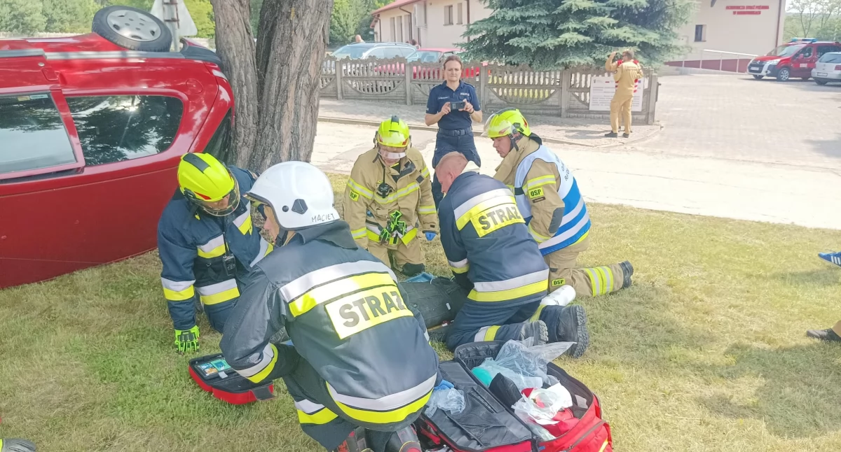 Ćwiczenia straży pożarnych z powiatu pajęczańskiego