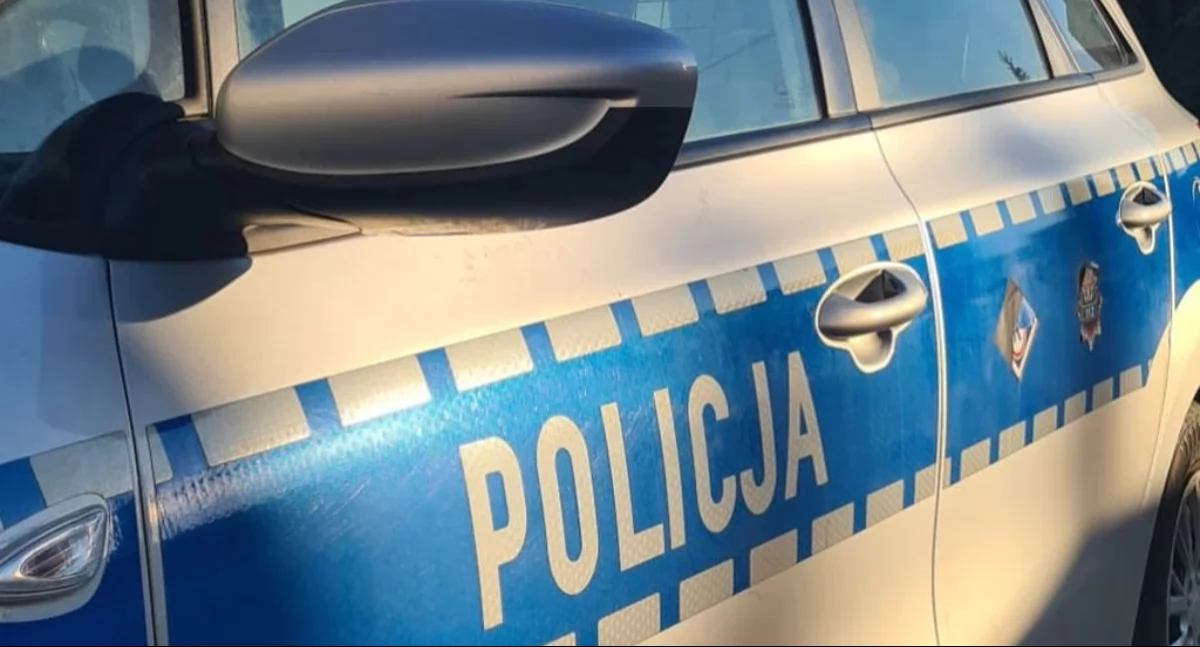 Podczas cofania uderzył w inne auto - był pijany