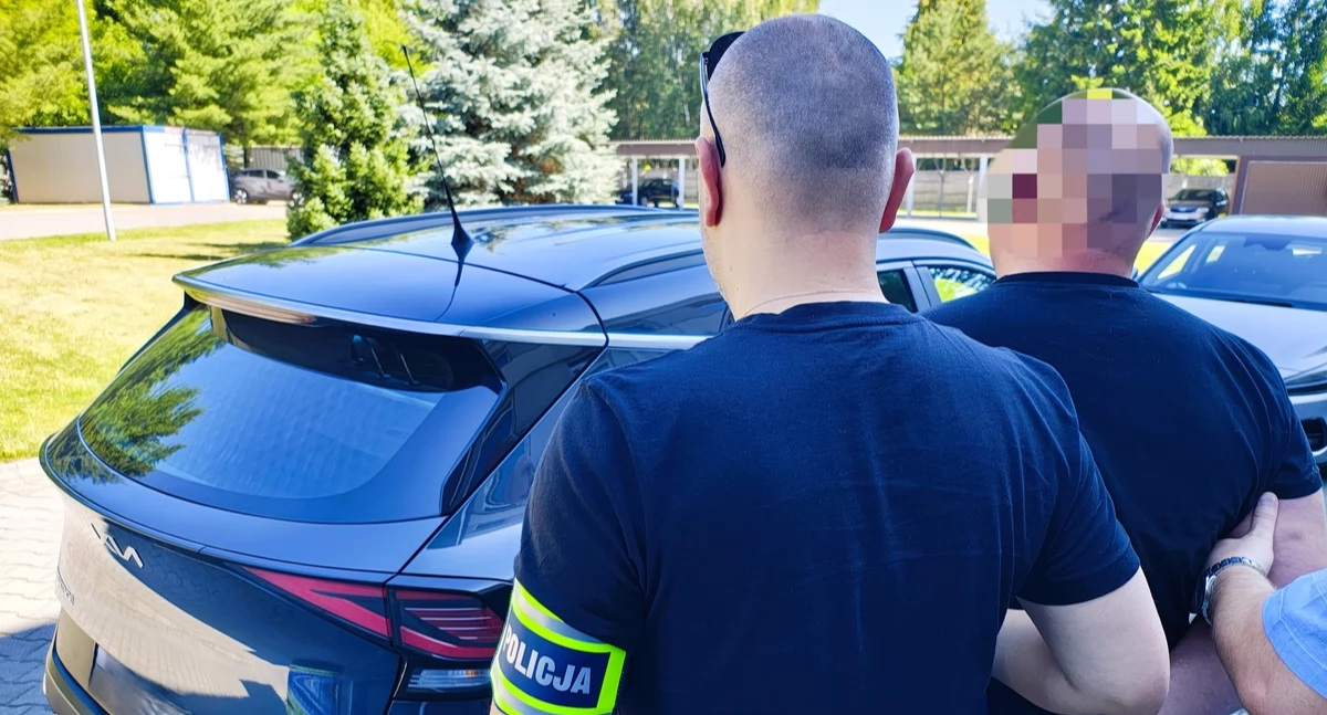 Chciał ukraść alkohol. Gdy na drodze stanęła mu pracownica ochrony - stał się agresywny