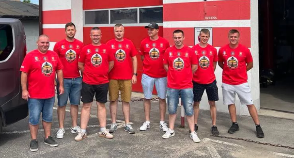 Strażacy z Ochotniczych Straży Pożarnych z Czarnożył i Szynkielowa ponownie na szlaku: Zdobywają Babią Górę w szczytnym celu