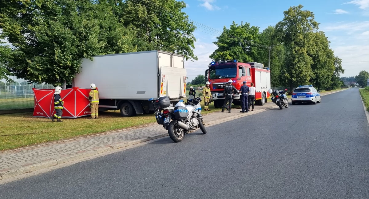 Kierowca ciężarówki zasłabł podczas jazdy - jego życia nie udało się uratować 
