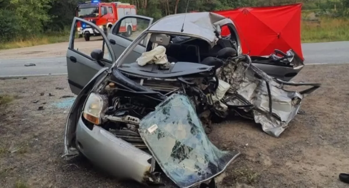 Tragiczny wypadek na DK 12. Kierowca zginął na miejscu
