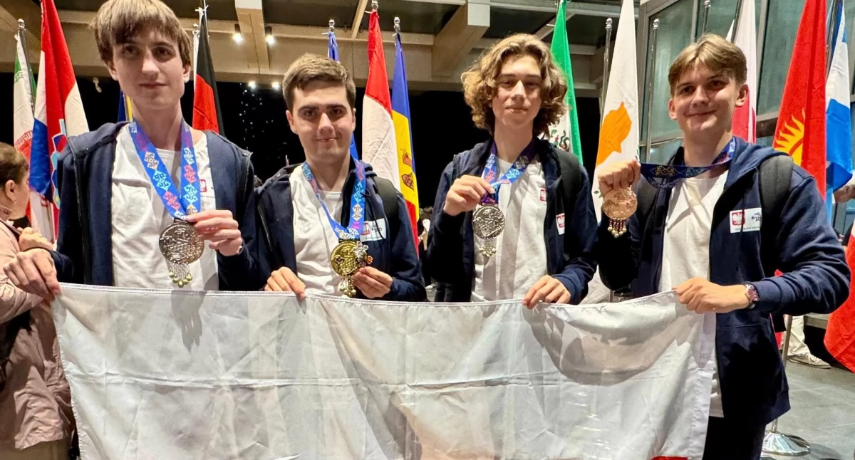 Juliusz Szczeszek-Bistuła z Pajęczna zdobywa kolejny srebrny medal: Sukces na Międzynarodowej Olimpiadzie Biologicznej na Filipinach