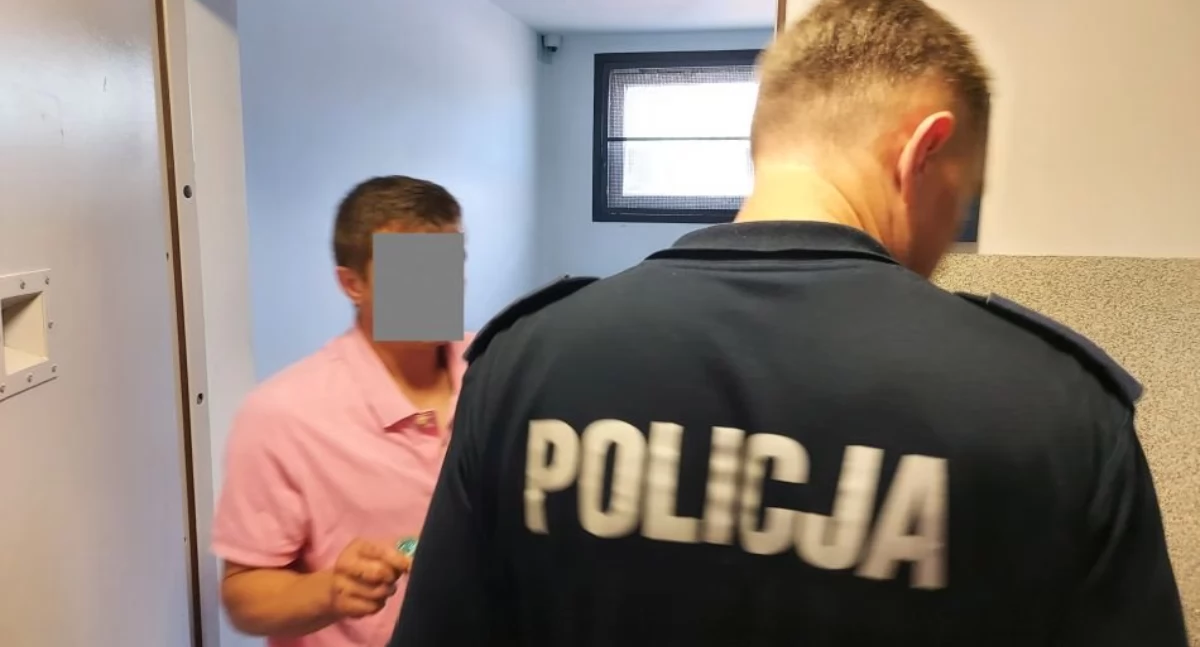 Chcieli pożyczyć papierosa, a ostatecznie uderzyli mężczyznę i zabrali mu całą paczkę - to nie był ich jedyny konflikt z prawem