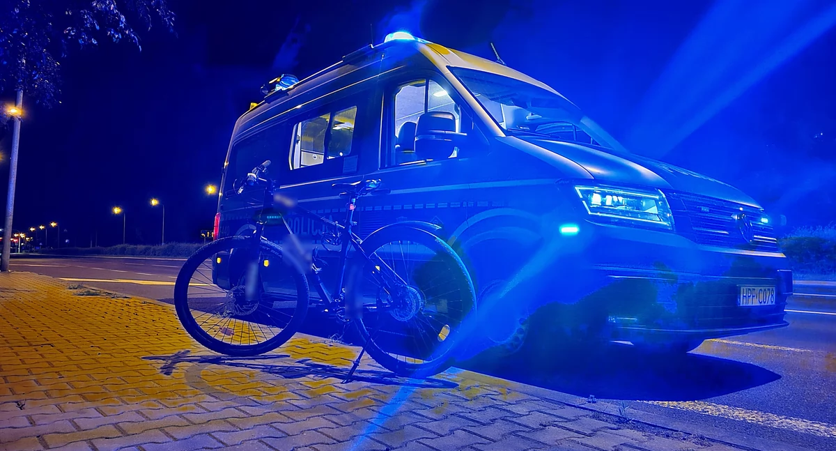 Jechał rowerem pod wpływem. Miał przy sobie narkotyki