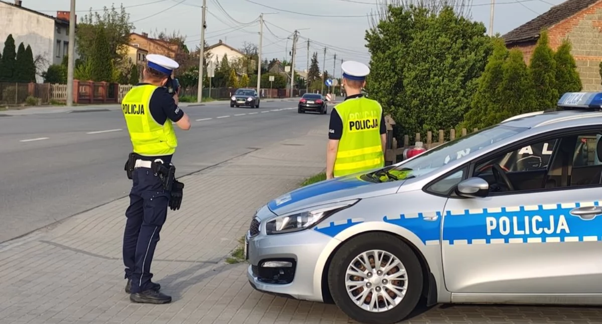 Długi weekend na drogach powiatu wieruszowskiego - policjanci przeprowadzili ponad 700 kontroli!