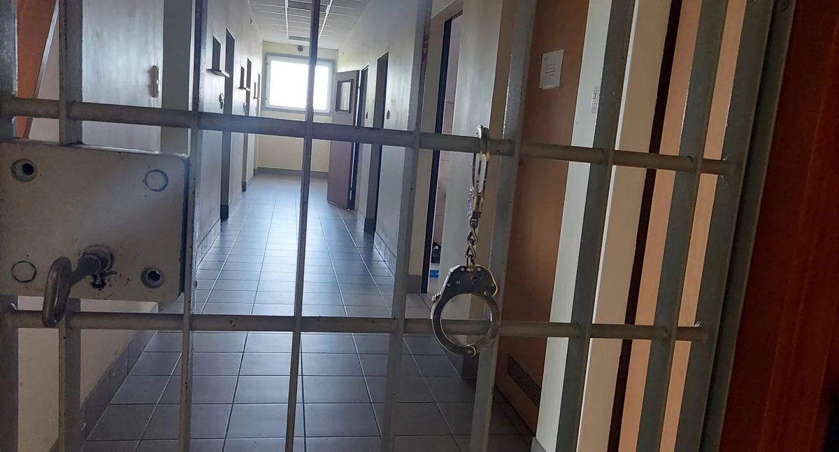 Przez 13 lat ukrywał się przed organami ścigania - w końcu dzielnicowy poznał jego miejsce pobytu